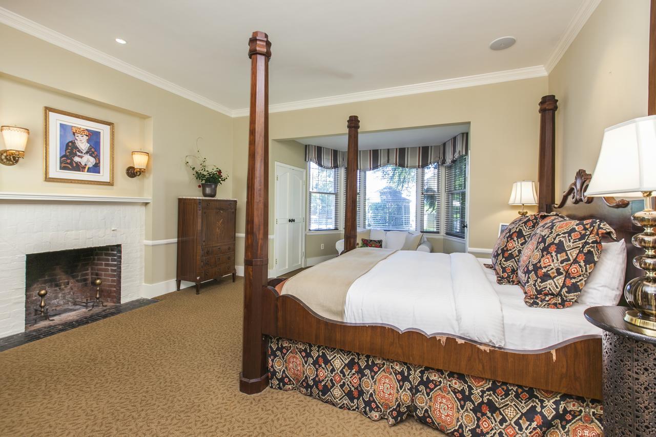 Bed and Breakfast Glen Gordon Manor Huntly Екстер'єр фото